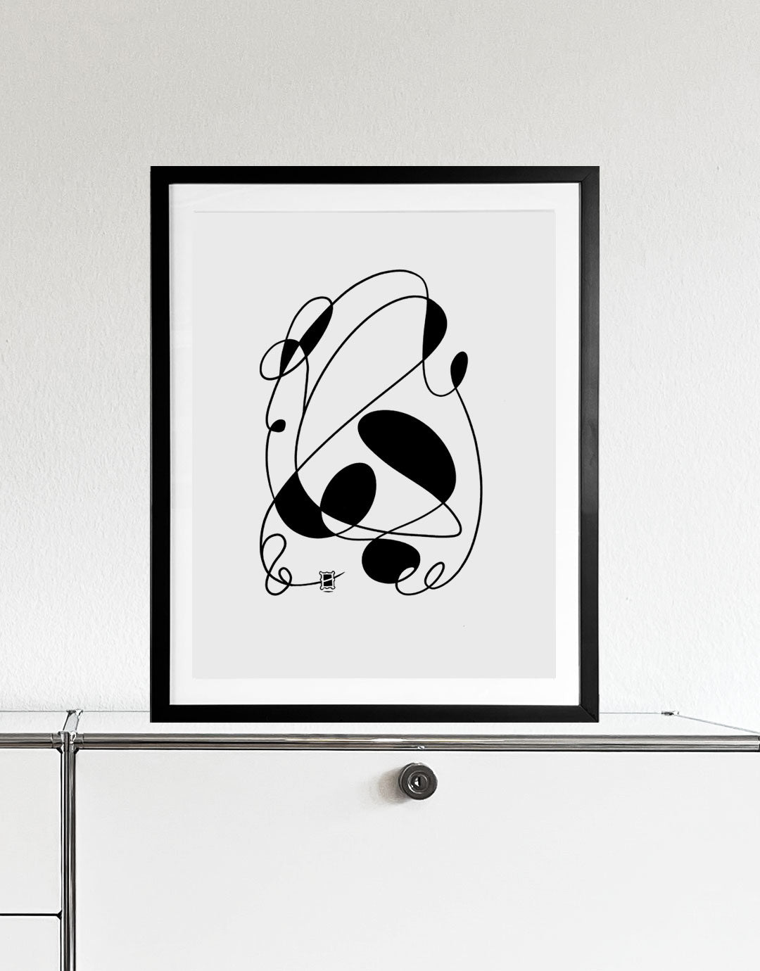 Einzigartiges Kunstwerk «A» for «ART», ein exklusives Einzelstück in einem hochwertigen Rahmen. Geschwungene Linien, symbolisieren die Vereinigung vom Buchstaben «A» mit der Kunst. Im Rahmen vom Projekt «36DaysOfType Project».