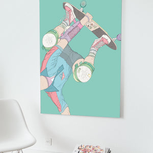 Skateboard Art Poster mit Handplant-Motiv, handgezeichnete Illustration eines Skateboarders in einer Handstand-Pose, inspiriert von urbanem Style und moderner Kunst.